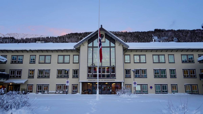 Forlenger varetektsfengsling av drapssiktet 50-åring