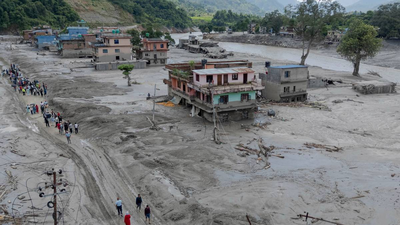 Fare for ny flom i Nepal