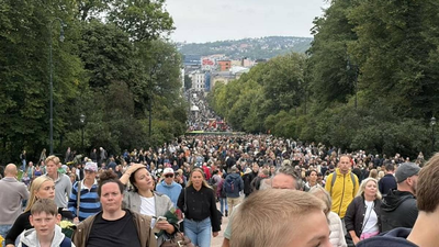 Svært mange på vei til Slottsplassen