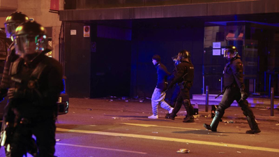 Hundre arrestert i opptøyer i Barcelona